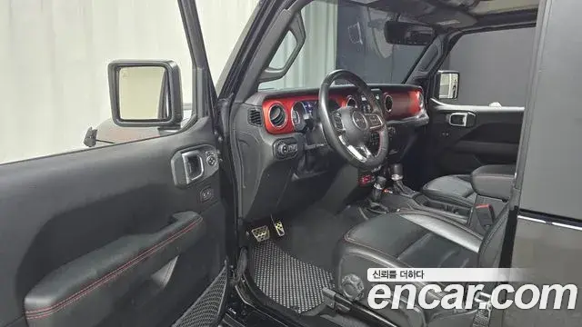 Jeep Wrangler 2020 — ფოტო 5/30