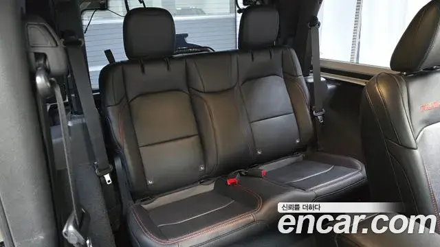 Jeep Wrangler 2020 — ფოტო 6/30