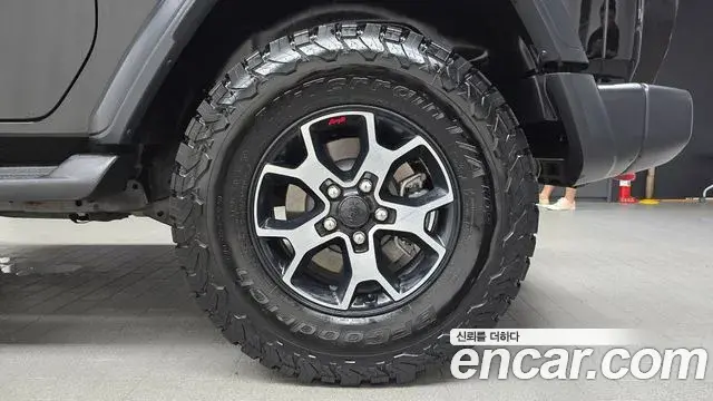 Jeep Wrangler 2020 — ფოტო 21/30