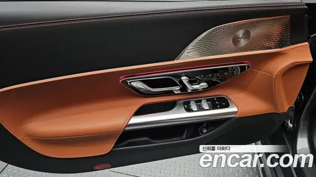 Mercedes-Benz SL-Class 2024 — Photo 2/33