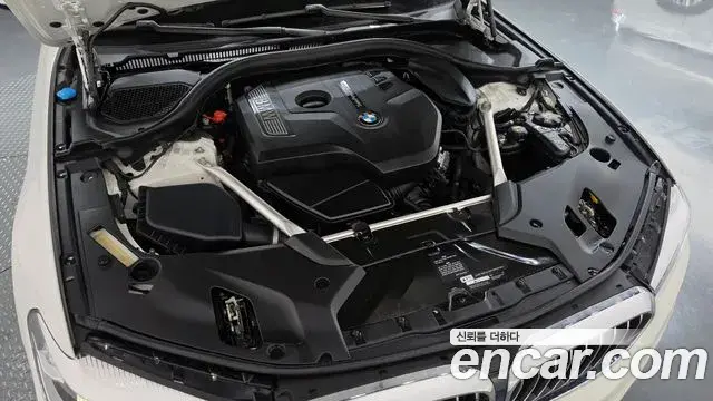 BMW 5 Series 2019 — Фото 6/20