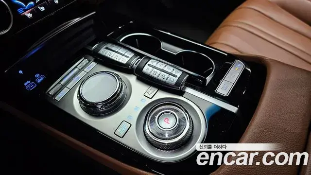 Genesis G80 2023 — ფოტო 29/32