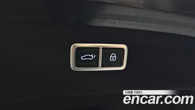 Genesis G80 2023 — ფოტო 28/32