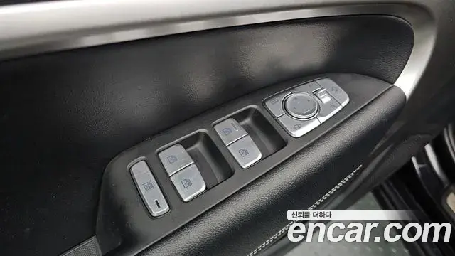 Genesis G70 2020 — Фото 17/20