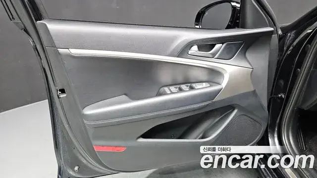 Genesis G70 2020 — Photo 20/31