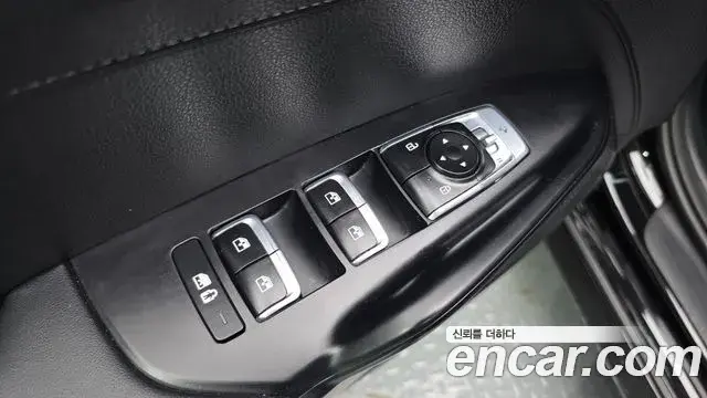Kia K5 2023 — ფოტო 17/30