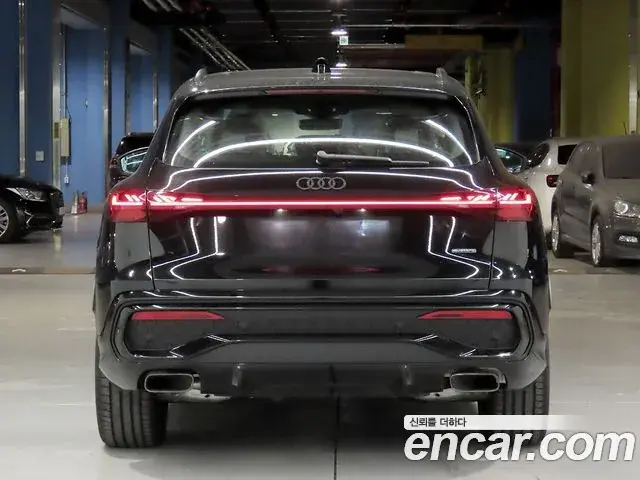 Audi Q5 2025 — Фото 3/20