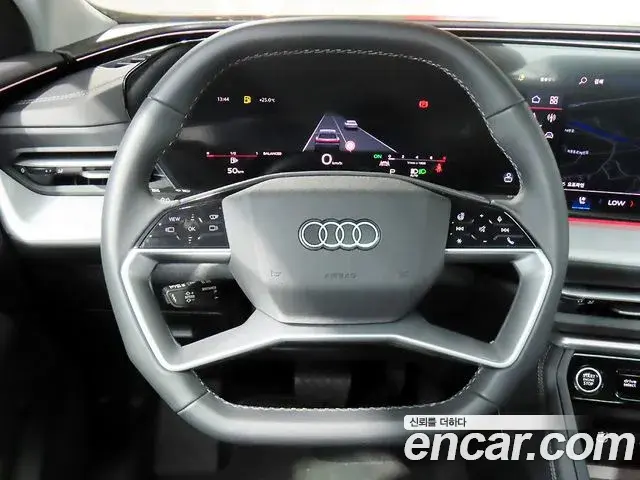 Audi Q5 2025 — Фото 11/20