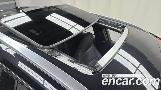 Lexus UX250h 2023 — ფოტო 10/30