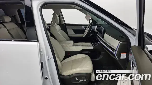 Hyundai Santa Fe 2024 — ფოტო 22/33