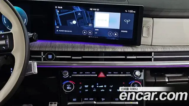 Hyundai Santa Fe 2024 — ფოტო 31/33