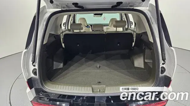 Hyundai Santa Fe 2024 — ფოტო 5/33