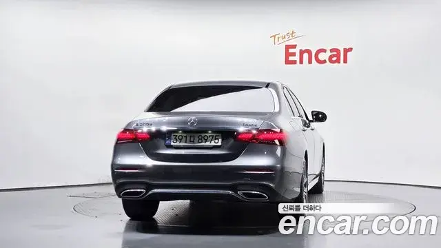 Mercedes-Benz E-Class 2021 — Şəkil 3/33