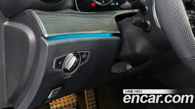 Mercedes-Benz E-Class 2021 — Şəkil 15/33
