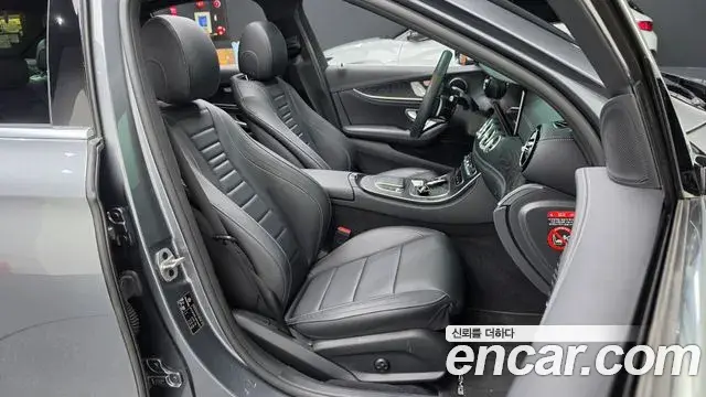 Mercedes-Benz E-Class 2021 — Şəkil 12/33