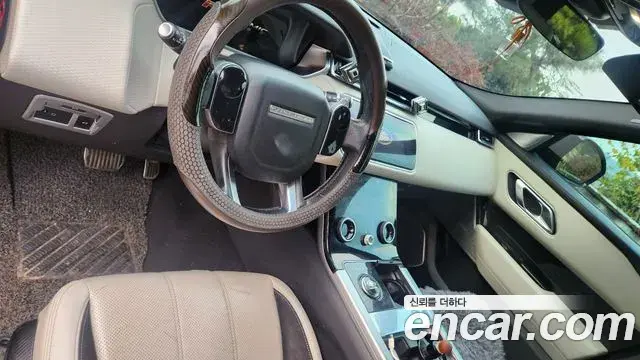 Land Rover Range Rover Velar 2018 — ფოტო 9/19