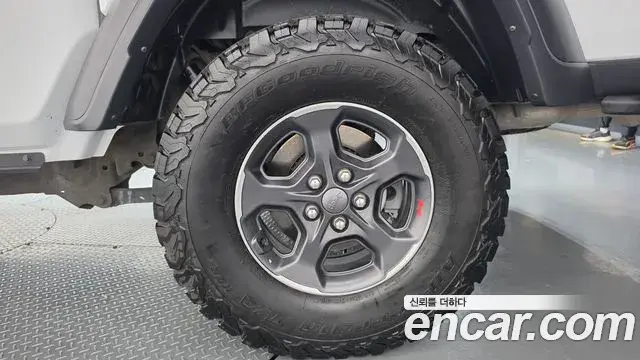 Jeep Gladiator 2023 — Photo 12/34