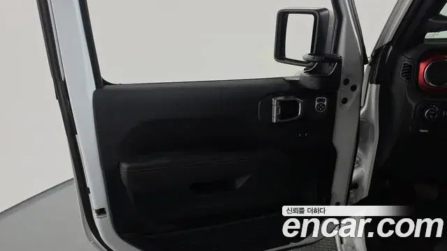 Jeep Gladiator 2023 — Photo 29/34