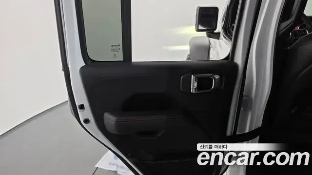 Jeep Gladiator 2023 — Photo 33/34