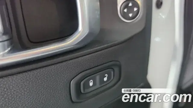 Jeep Gladiator 2023 — Photo 20/34