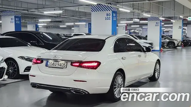 Mercedes-Benz E-Class 2022 — Фото 3/20