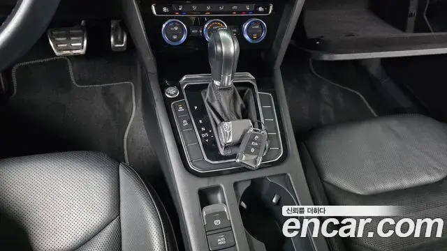 Volkswagen Arteon 2019 — Photo 21/32