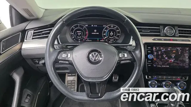 Volkswagen Arteon 2019 — Photo 16/32