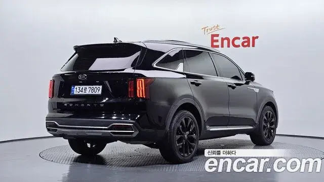 Kia Sorento 2021 — Фото 2/20