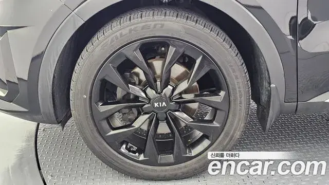 Kia Sorento 2021 — Фото 5/20