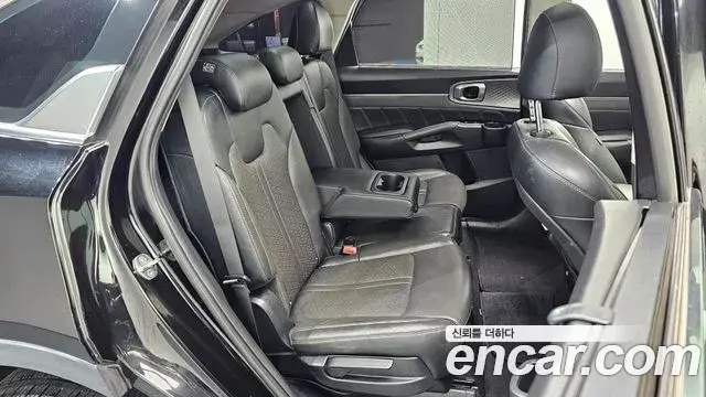 Kia Sorento 2021 — Фото 11/20
