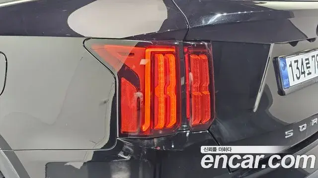 Kia Sorento 2021 — Photo 14/32