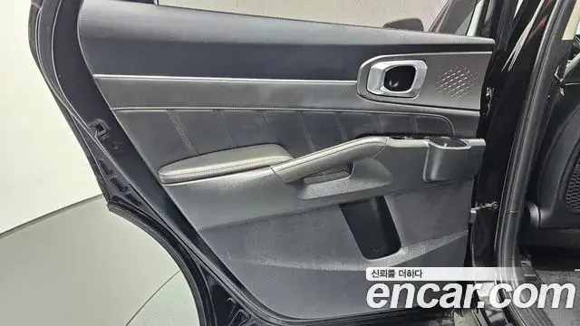 Kia Sorento 2021 — Photo 21/32