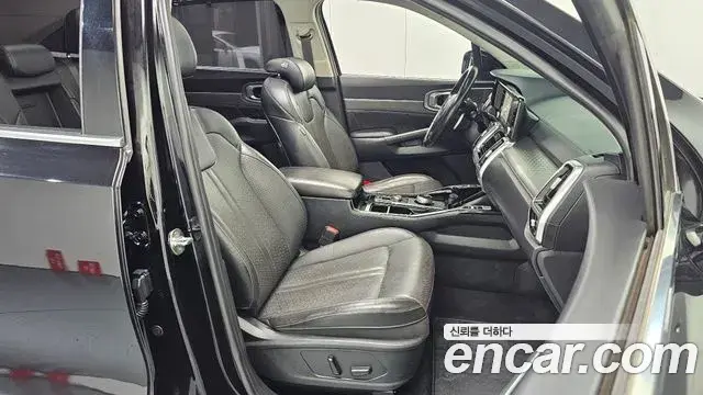 Kia Sorento 2021 — Photo 12/32