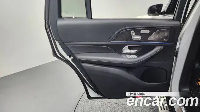 Mercedes-Benz GLS-Class 2025 — ფოტო 30/37