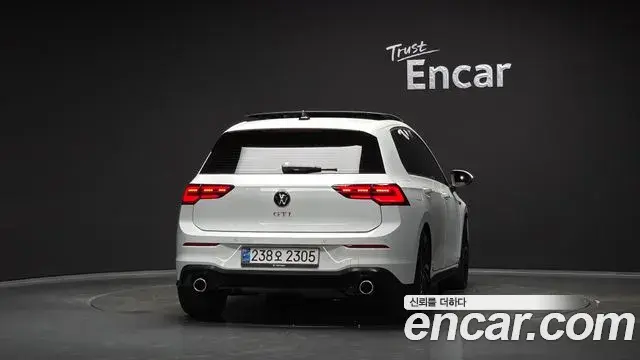 Volkswagen Golf 2024 — Şəkil 18/20
