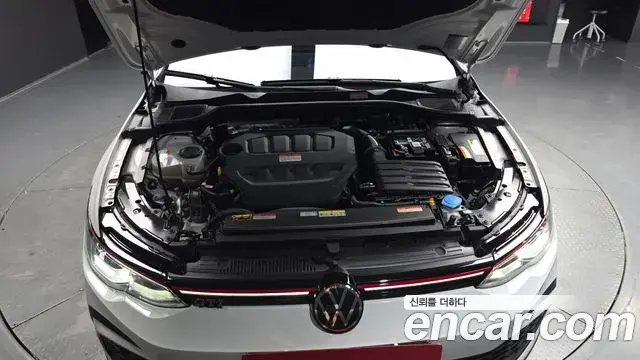 Volkswagen Golf 2024 — Şəkil 19/20
