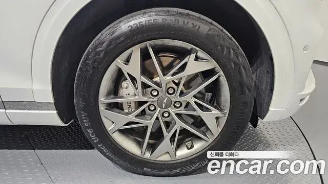 Genesis GV70 2022 — Photo 22/35