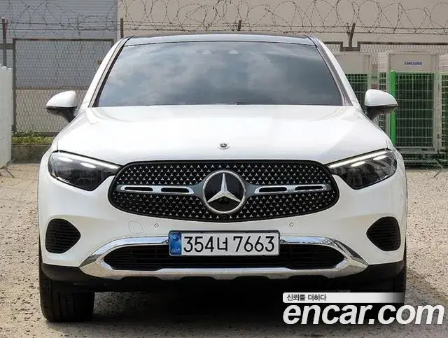 Mercedes-Benz GLC-Class 2025 — Photo 1/2