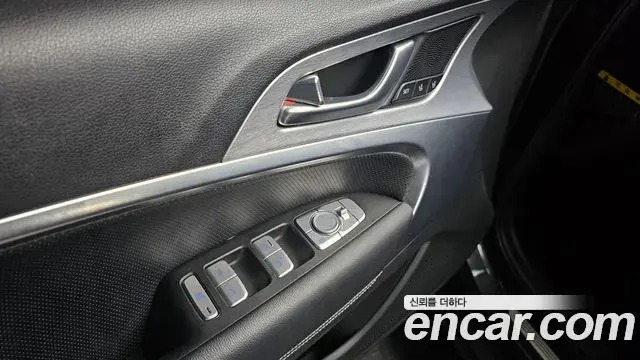 Genesis G70 2018 — Photo 24/33
