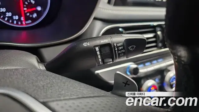 Genesis G70 2018 — Photo 29/33