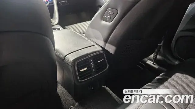 Genesis G70 2018 — Photo 33/33