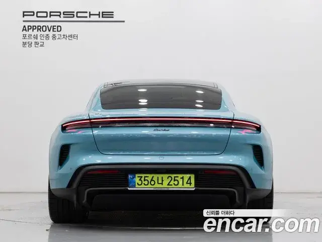 Porsche Taycan 2025 — Photo 14/19