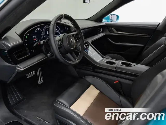 Porsche Taycan 2025 — Photo 5/19