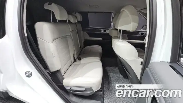 Hyundai Santa Fe 2025 — ფოტო 11/20