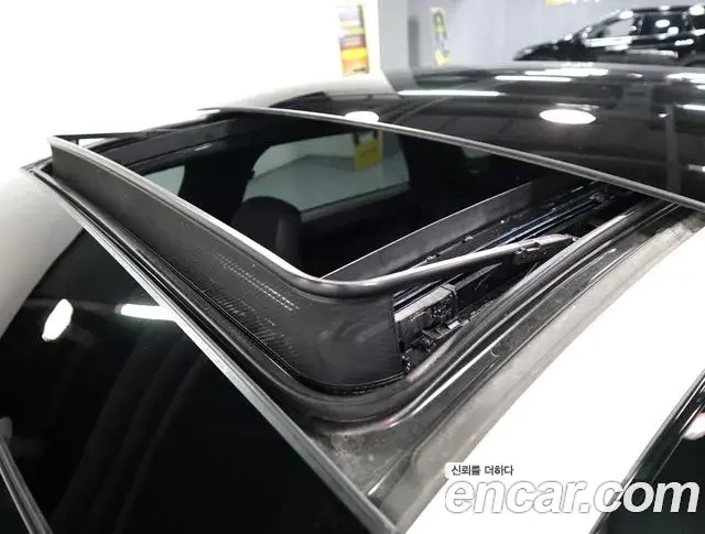 Hyundai Grandeur Hybrid 2023 — Photo 12/20