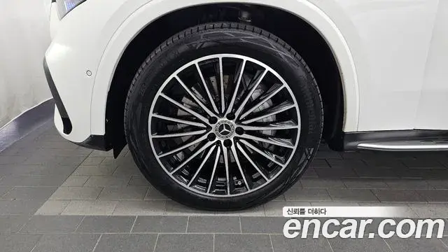 Mercedes-Benz GLC-Class 2024 — Photo 22/33