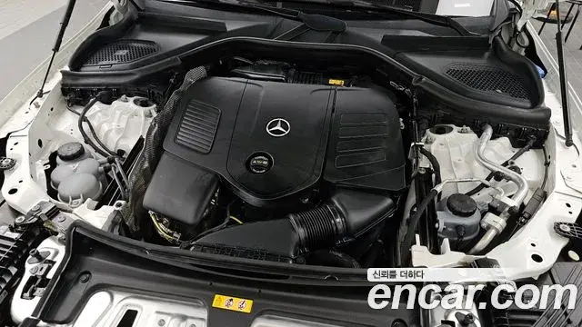Mercedes-Benz GLC-Class 2024 — Photo 1/33