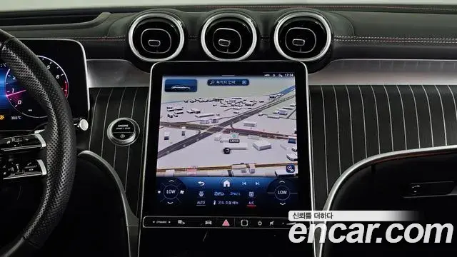Mercedes-Benz GLC-Class 2024 — Photo 17/33