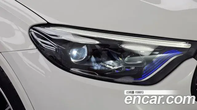 Mercedes-Benz GLC-Class 2024 — Photo 20/33