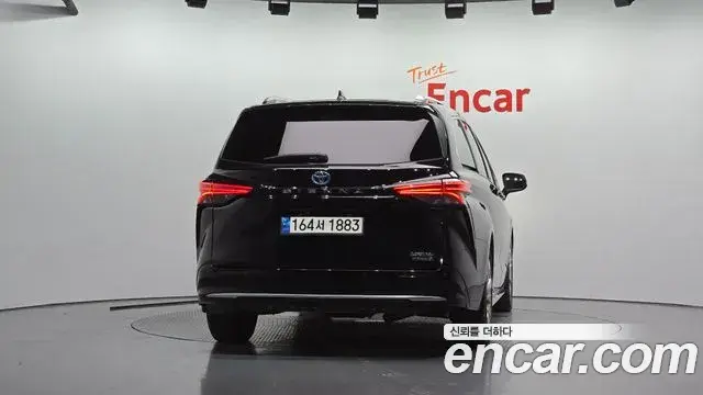 Toyota Sienna 2022 — Şəkil 3/32